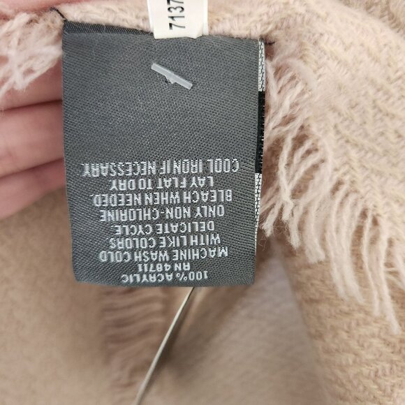 Massini Ombre Ruana One Size Beige Taupe Wrap Shawl Fall Winter Boho Prairie - Picture 9 of 11